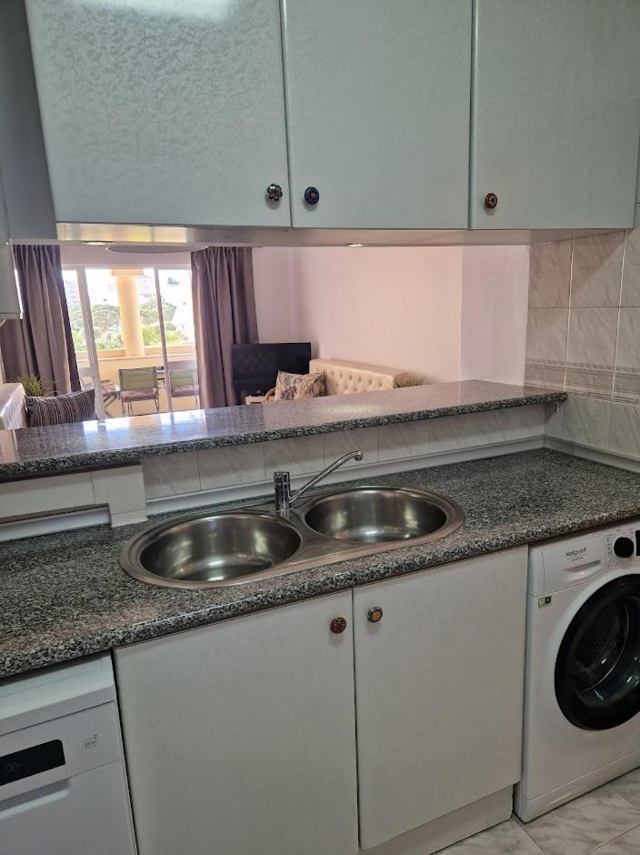 Apartamento T2 Palmeira Gale-Praia Da Gale Guia  Eksteriør billede